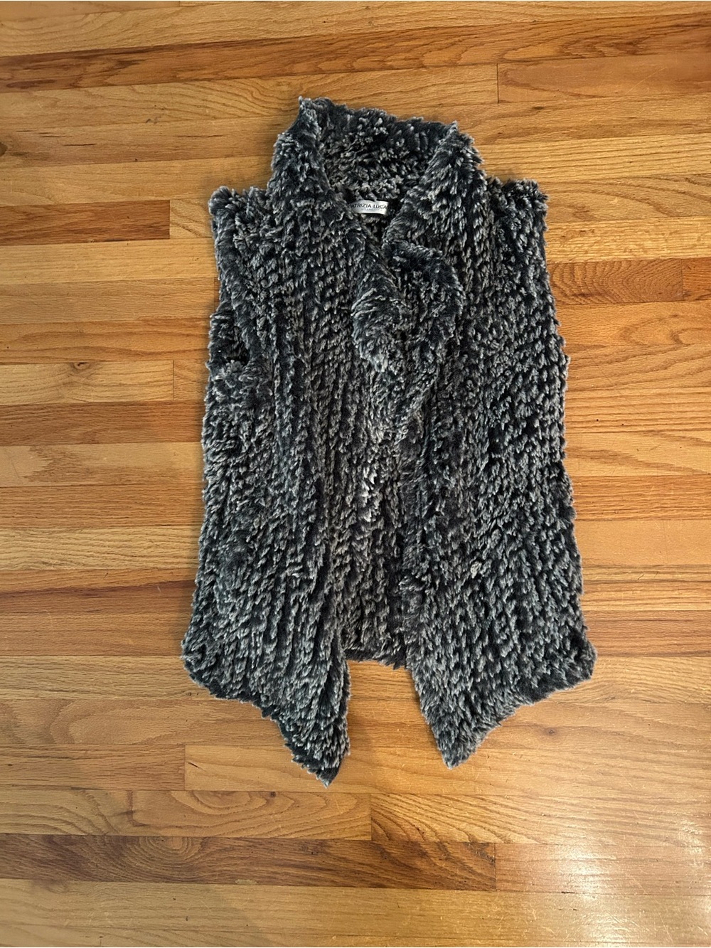 Patrizia Luca Milano Cozy Textured Gray Faux Fur Vest
